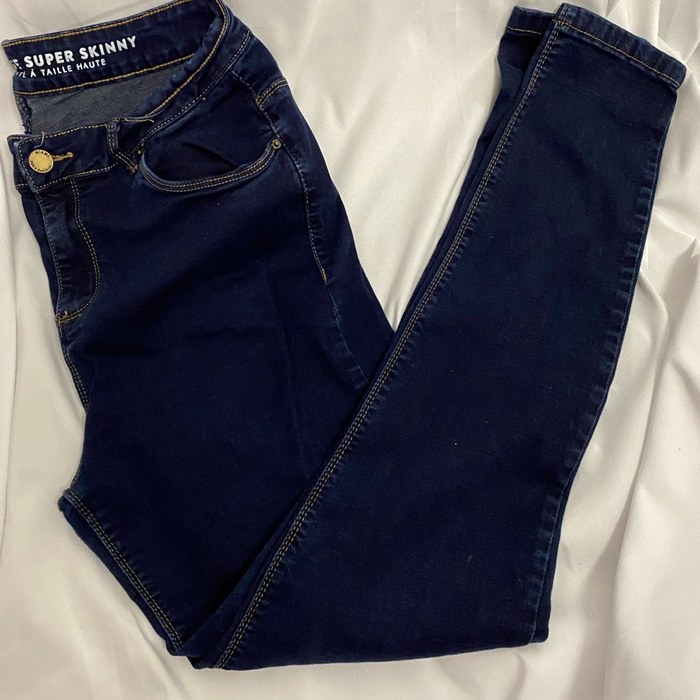 MIAMI HIGH RISE, **LIKE NEW** HIGH WAISTED WOMEN'S DENIM BLUE JEANS.
